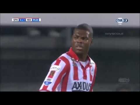 FeanOnline focust op... Denzel Dumfries