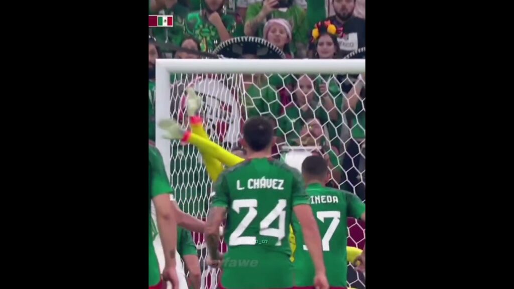 تصديات محمد العويس ضد المكسيك HD