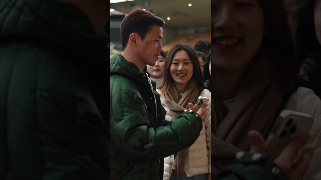 The moment Hwang Hee-Chan surprises a group of Korean students! #shorts