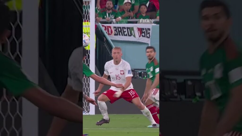 Wojciech Szczesny save ensures Poland clean sheet v Mexico #ShortsFIFAWorldCup