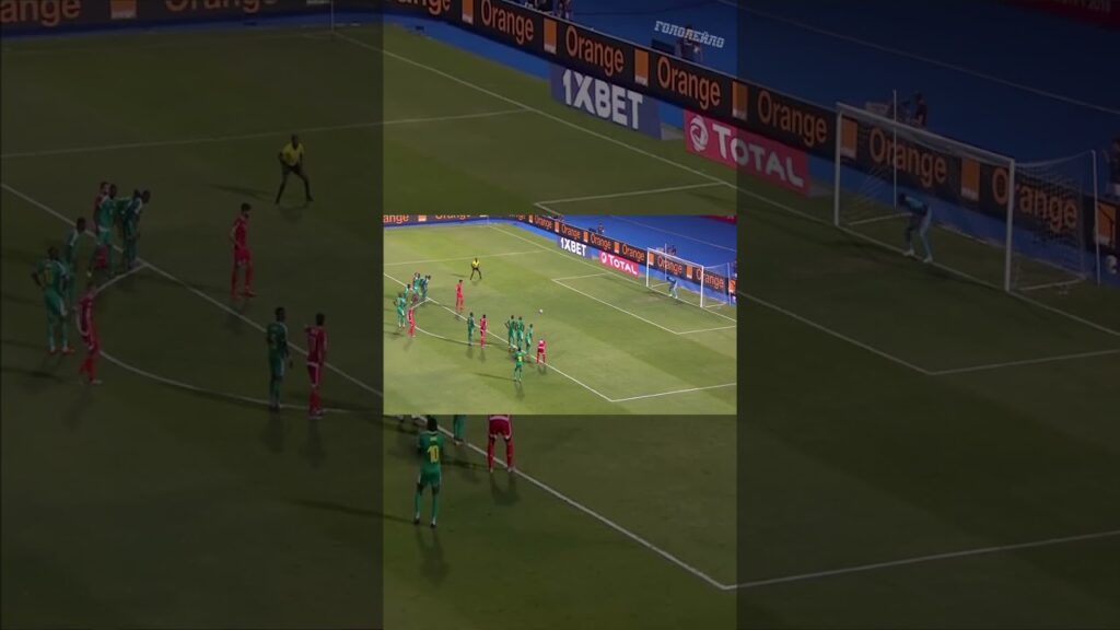 Сасси, Сасси, соси! Ферджани Сасси не забивает пенальти в ворота Сенегала | Гололейло | shorts