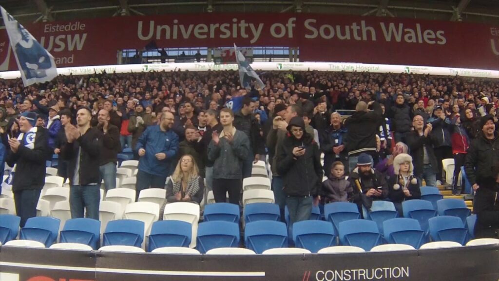 FAN CAM: JUNIOR HOILETT GOAL v HUDDERSFIELD