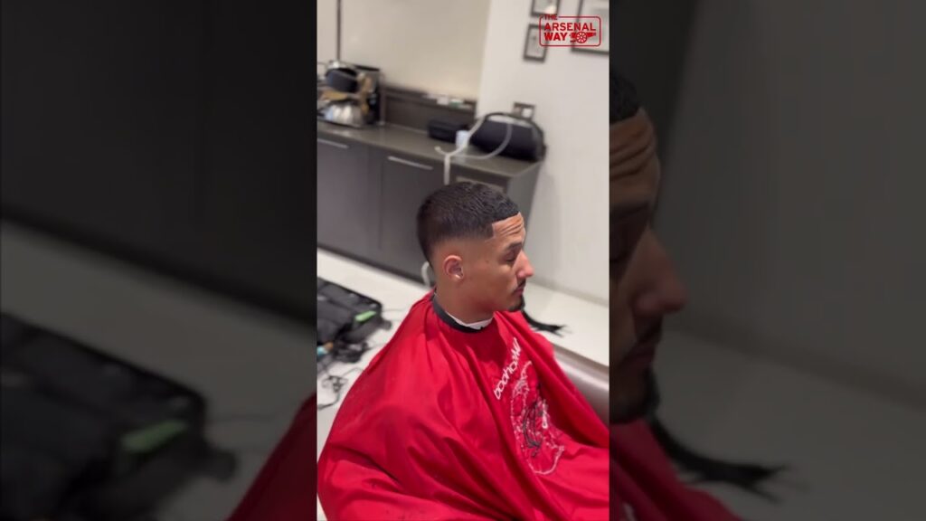 WILO LOOKING FIRE! | Arsenal Star William Saliba Showcases FRESH TRIM 😎🔥 #Shorts