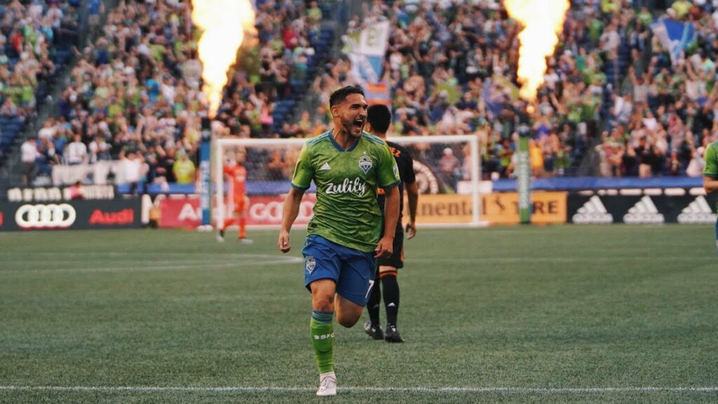 Cristian Roldan scores second screamer of the season