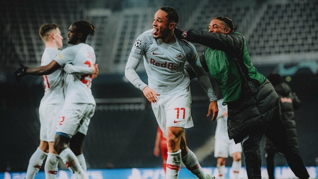 Salzburger Sternstunden 🌟 Okafor sichert historischen UCL-Aufstieg gegen Sevilla ⚽️