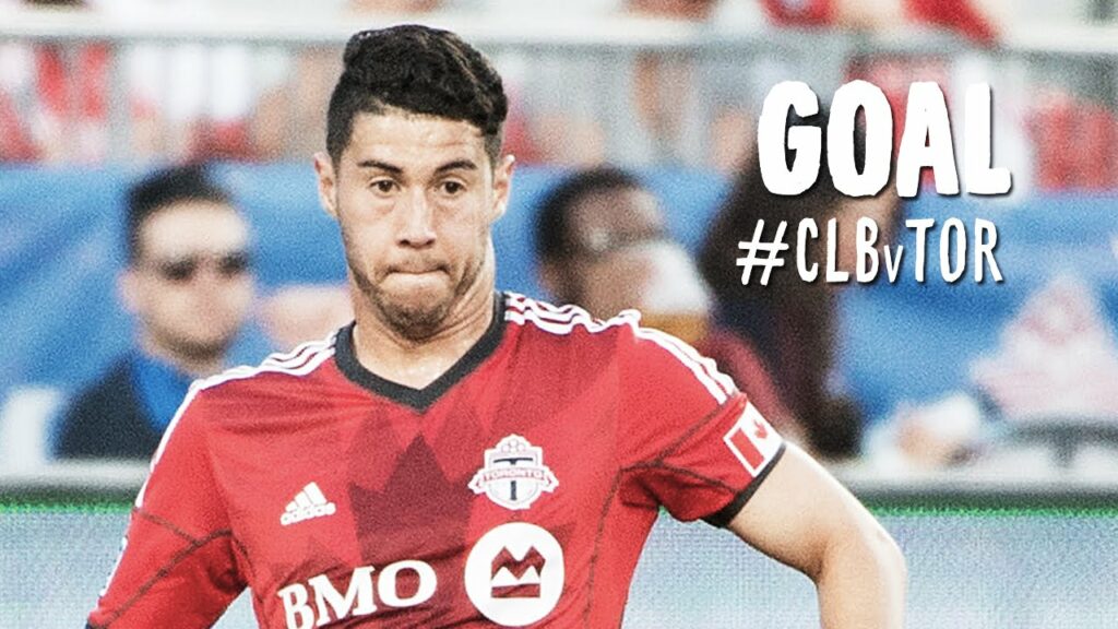 GOAL: Jonathan Osorio charges forward off a rebound and rips it in | Columbus Crew vs. Toronto FC