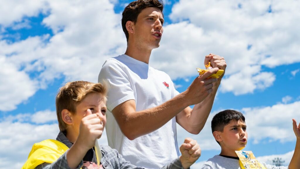 Pau Torres conoce a su 'alter ego'