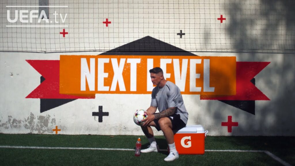 FERNANDO TORRES: How to finish and take penalties