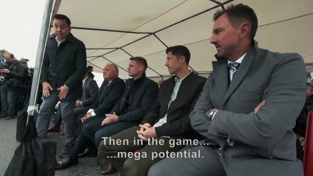 Robert Lewandowski about Jakub Kiwior