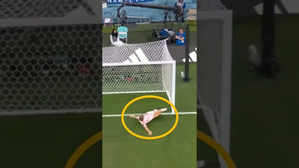 Le sang-froid de Dominik Livakovic #croatie #football  #coupedumonde2022 #gardiendebut #shorts