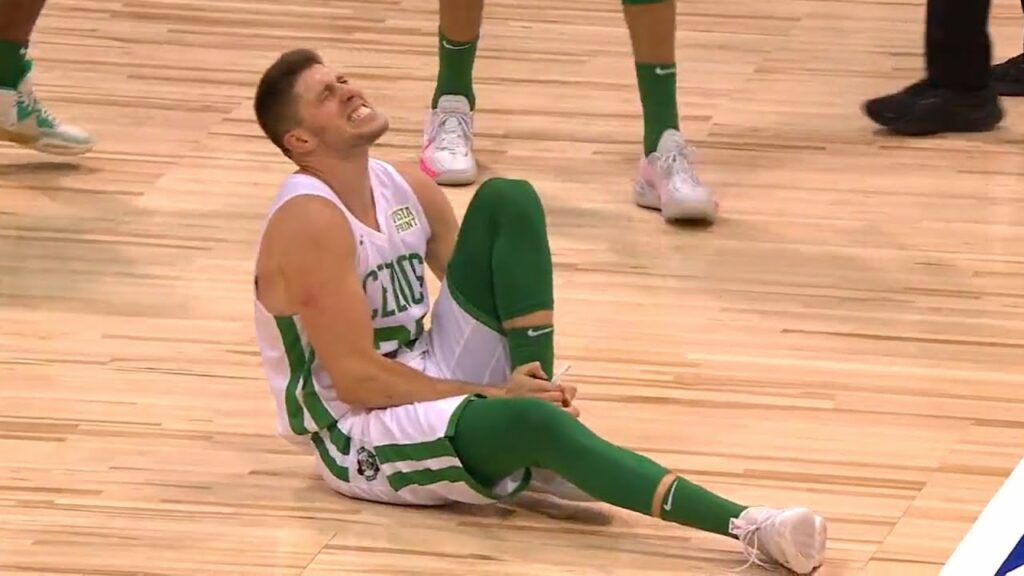 Matt Ryan hits insane game winner and gets injured on same play - NBA Summer League