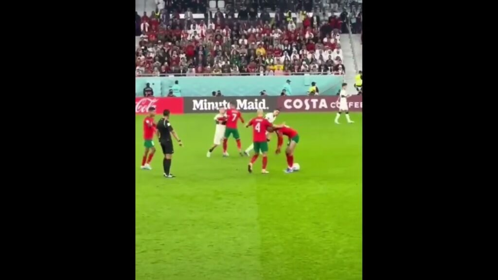 👑🇲🇦👑سييووو ! بانون يوقف كريستيانو #مونديال_قطر_2022 #قطر #المنتخب_المغربي #morocco #المغرب