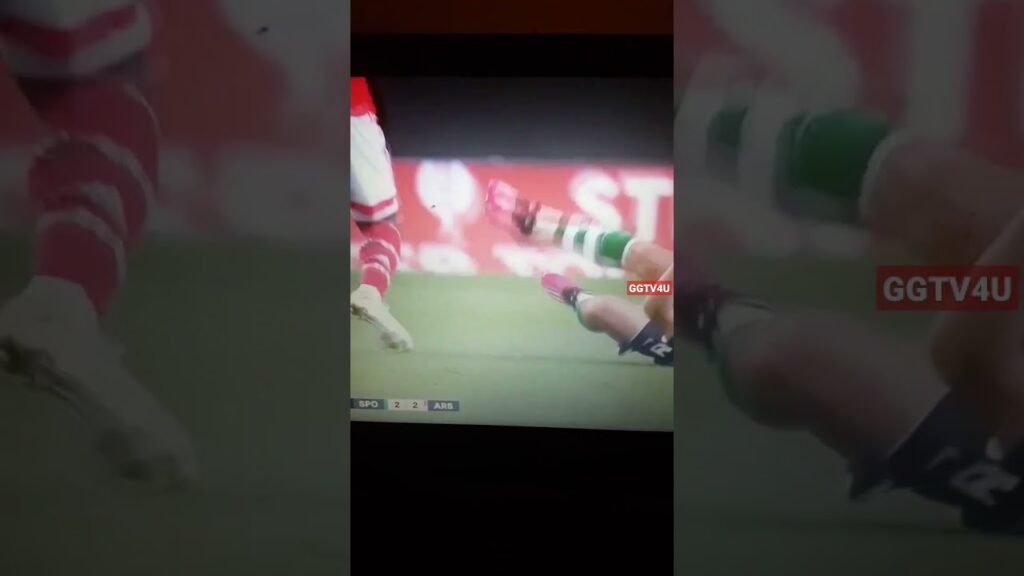 HIDEMASA MORITA GIFTS ARSENAL A GOAL #arsenal #sportingvsarsenal #EuropaLeague