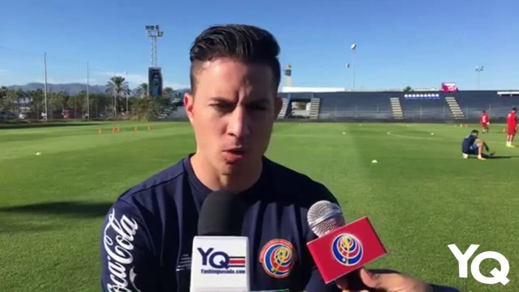 Entrevista con Bryan Oviedo previo al partido ante España