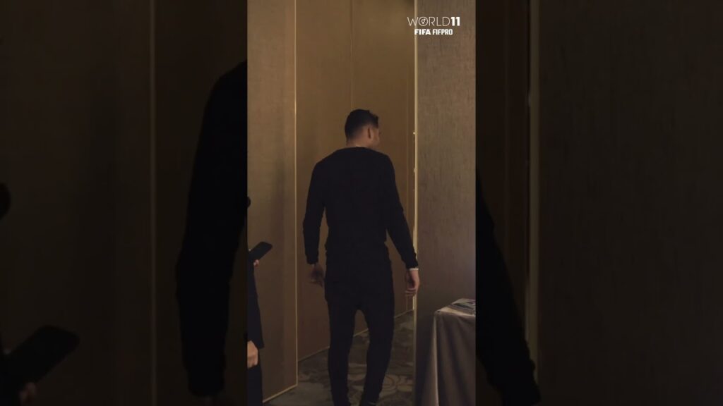 Welt-Star Casemiro trifft St. Paulis Jackson Irvine | #shorts