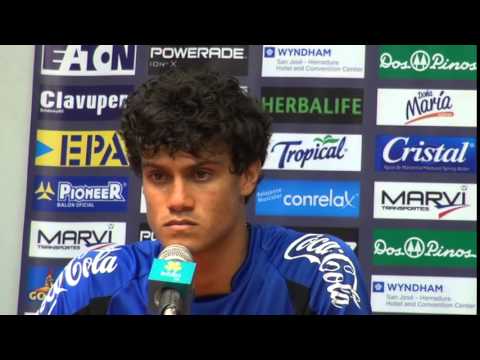 Yeltsin Tejeda da declaraciones en segundo día de entreno