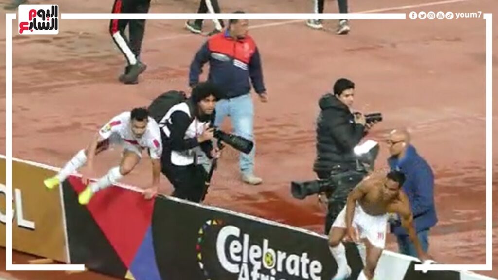الجزيري يخلع قميصه للاحتفال بهدف الزمالك القاتل في الترجي