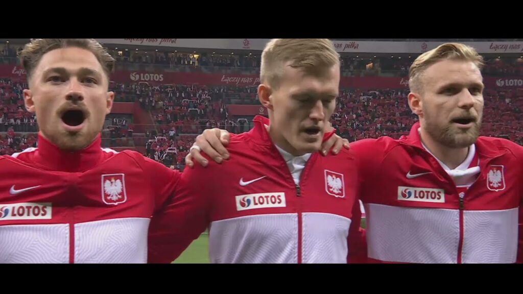 Matty Cash śpiewa hymn Polski Matty Cash śpiewa hymn Polski