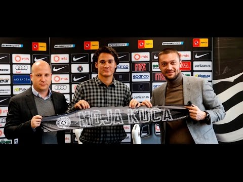 Strahinja Bošnjak novi profesionalac Partizana (24.11.2016)