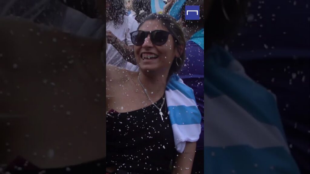 🎉 ¡Así se celebró en Buenos Aires el gol de Nahuel Molina! #shorts