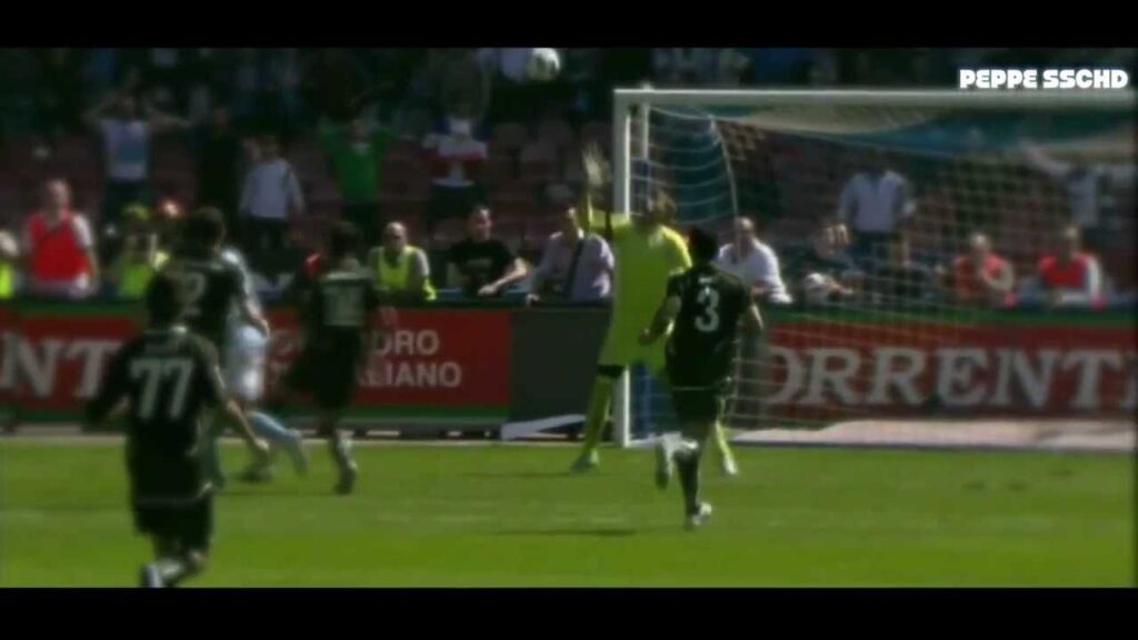 EDINSON CAVANI I Am Not Human Being (The Man Of Steel)