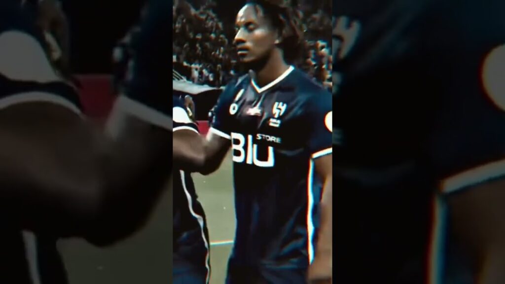 علمني انك لاتضع عينن ثالثه 😳سلمان الفرج💙😝😝