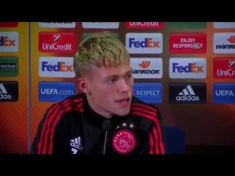 Viktor Fischer about Simon Kjær - Fenerbahçe - Ajax - 22 October 2015
