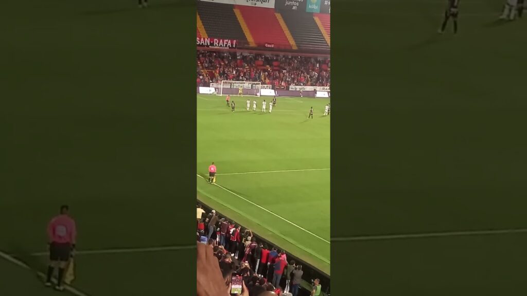 Venegas falla penal 🆚️ Alfonso Quesada