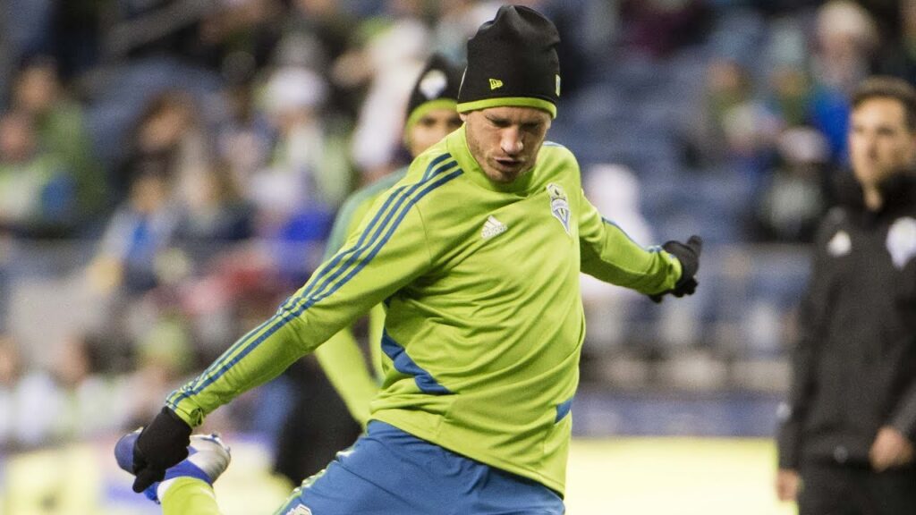 Interview: Gustav Svensson on the midfield shape with Cristian Roldan