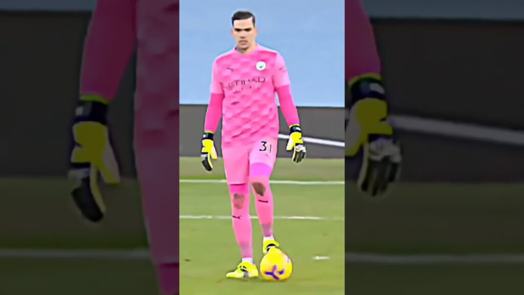 Ederson Best Goalkeeper in the World!! 🔥😍⚽#shorts #shortsfeed #football #foryou #trending #respect