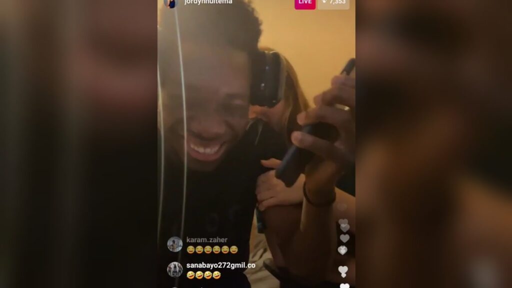 Alphonso Davies prank calls Kingsley Coman on Instagram Live at midnight 🤣
