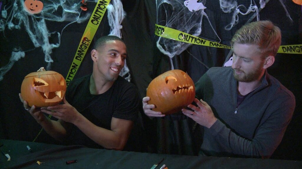 PUMPKIN CHALLENGE | Liam Feeney and Tim Ream carve pumkins