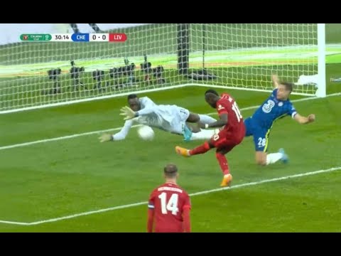 Regardez la double parade de Edouard Mendy face à Sadio Mané (CHELSEA-LIVERPOOL) en final CARABAO