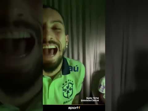 Alex Telles alias der kleine nervige Bruder von Fred! π #shorts#fred#brasilien Alex Telles alias der kleine nervige Bruder von Fred! π #shorts#fred#brasilien