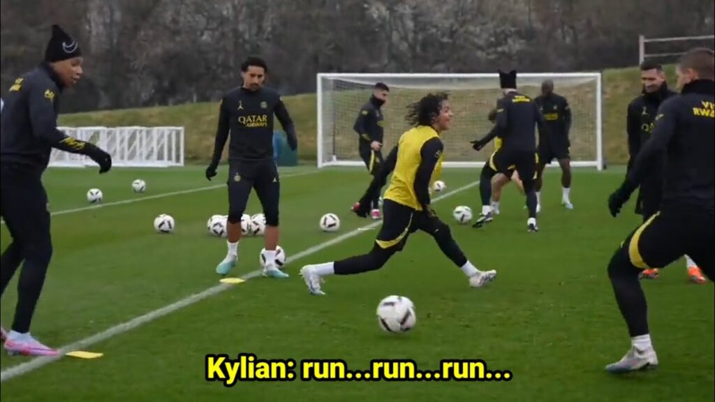 Kylian, Marquinhos, Messi and Verratti drive Ethan Mbappé crazy in a rondo till he gives up