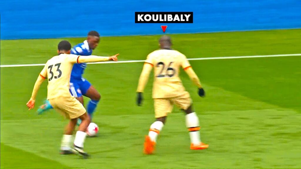 How does he do this? Koulibaly is the Defensive Beast! How does he do this? Koulibaly is the Defensive Beast!