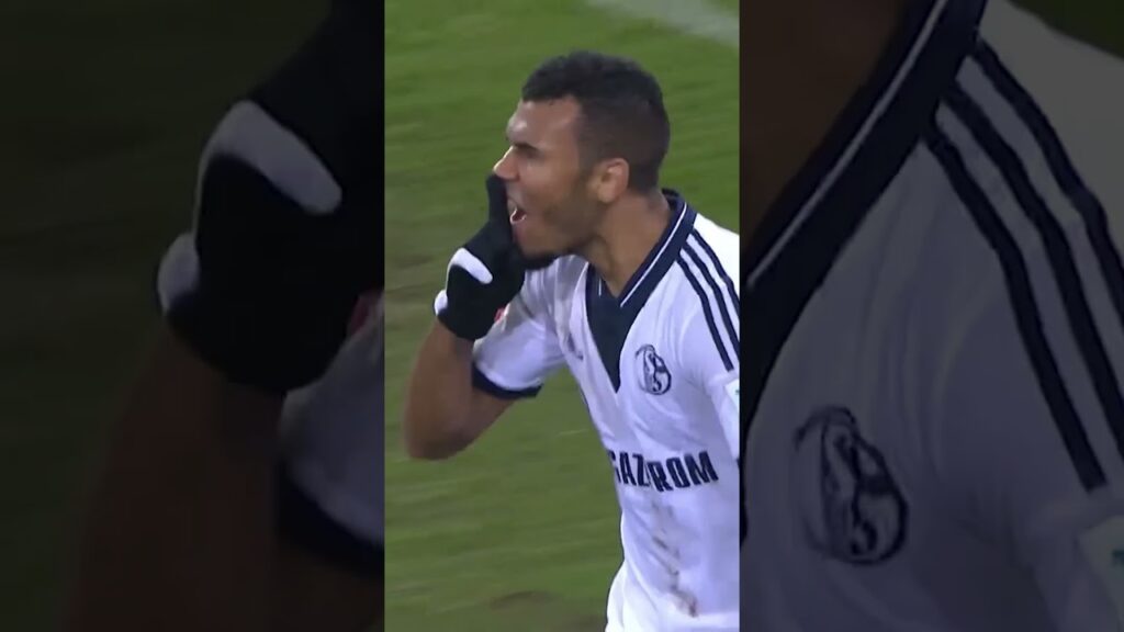 Happy Birthday, Choupo! 🎂 | 04 Schalke-Tore von Eric Maxim Choupo-Moting | #Shorts #Throwback