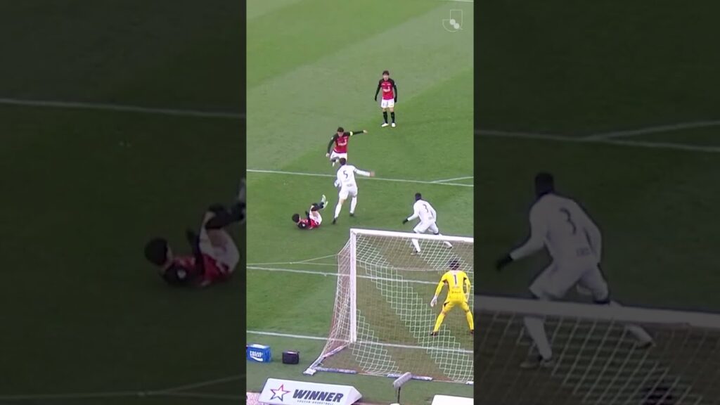 Hiroki Sakai scores the 800th home goal in Urawa Reds history!