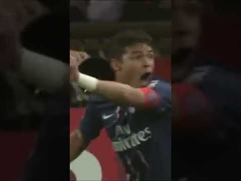 Thiago Silva’s disallowed goal from an IMPOSSIBLE angle 😳