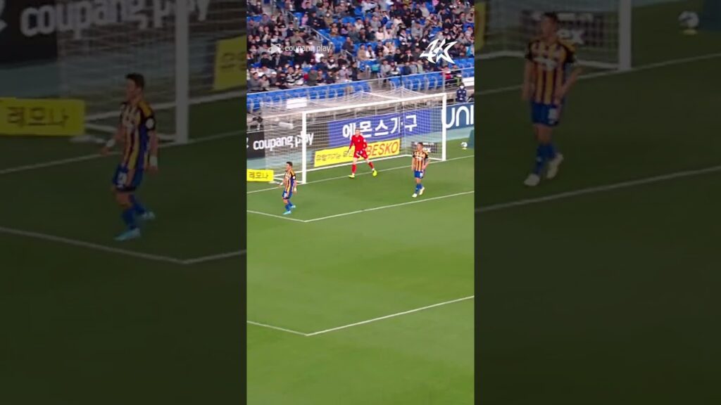 멋지다~ 조현우!👏🏻👏🏻 미친 선방으로 네가 방금 팬들 하늘이 됐어😎