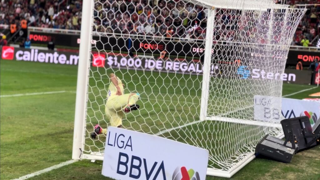 ¡MIRA el GOL y el FESTEJO de HENRY MARTÍN que TELEVISA NO QUISO QUE VEAS en el CLÁSICO!