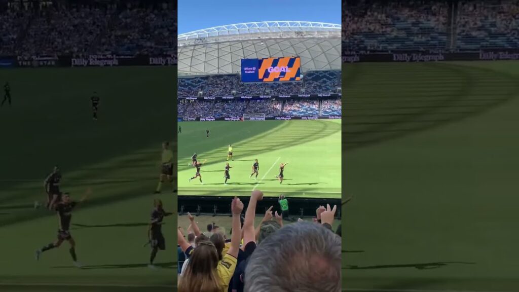 Jason Cummings penalty vs Sydney FC ⚽️ #ccmariners #aleague