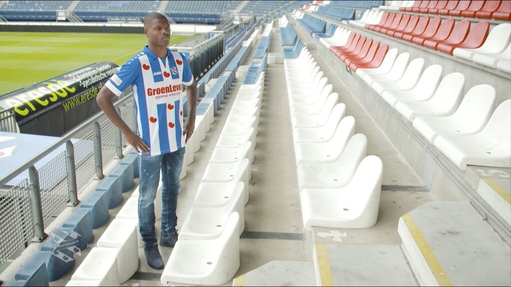 Dumfries: sc Heerenveen is een prachtige club.