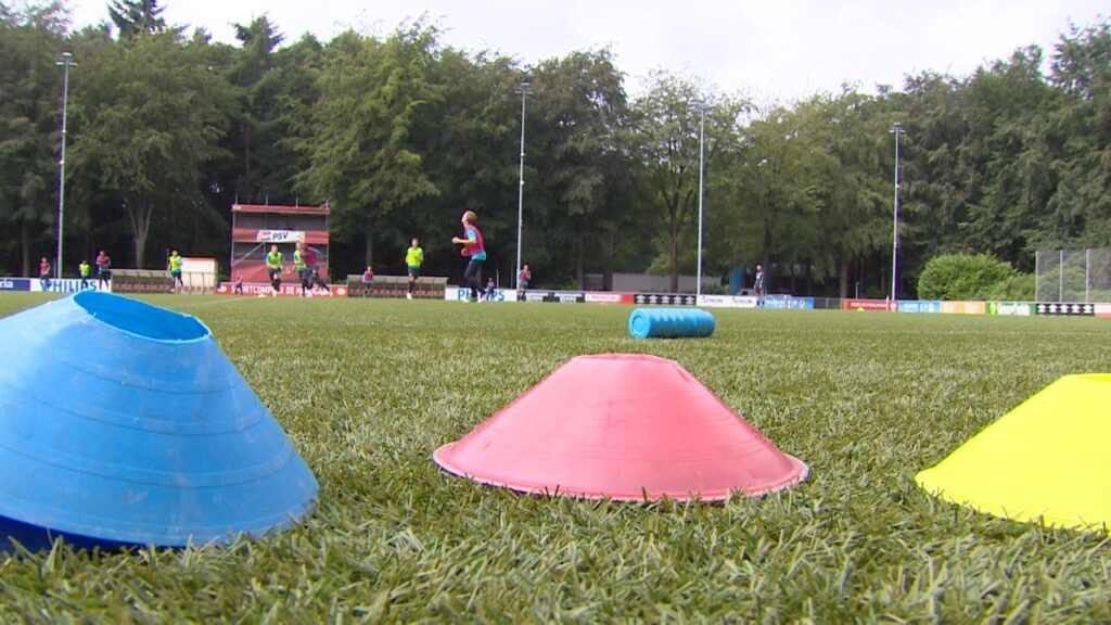Ook Jong PSV is weer begonnen