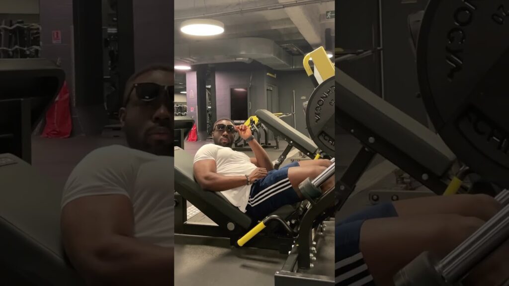 LE VOLEUR DE POIDS – MAITRE GYMS & RORO LE VOLEUR DE POIDS - MAITRE GYMS & RORO