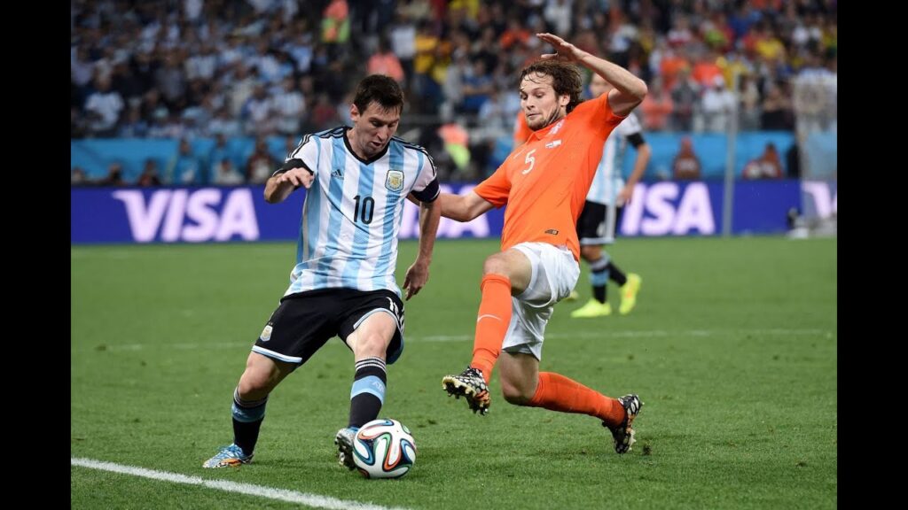 How Daley Blind defended 1-2 and Messi scored in 1-2's