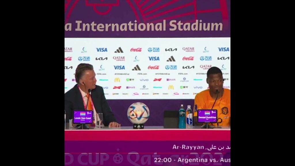 Louis van Gaal gives Denzel Dumfries a kiss after Player of the Match performance 😘 #shorts