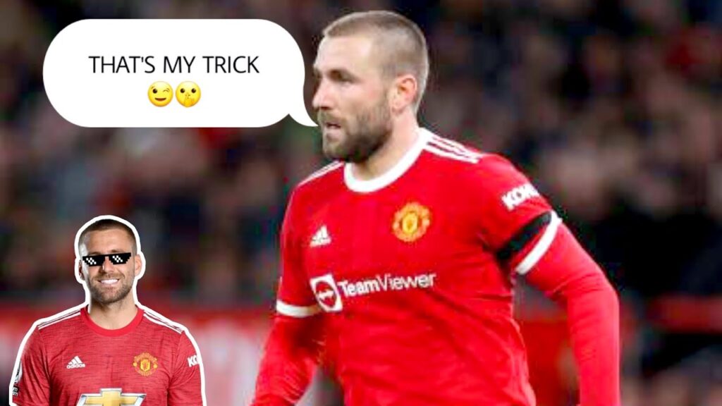 Luke Shaw sometimes jumps before passing 🤔