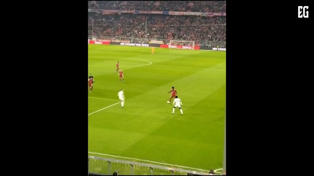 Kingsley Coman red card - Bayern munich vs Stuttgart [2-2]