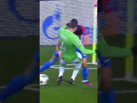 #SHORTS | Ace Ventura ft. Yannick Carrasco ⏮️ 🤩